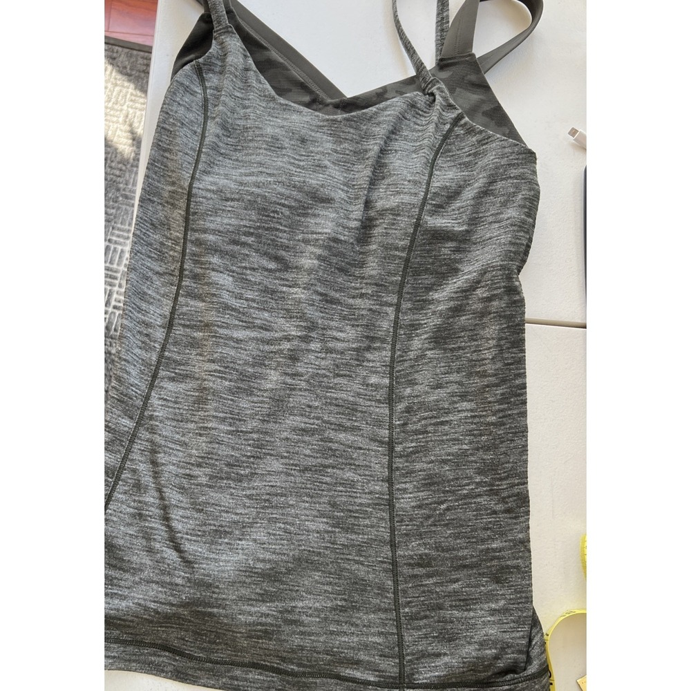 Lululemon Run For Gold Tank‎ Heathered Gator Grey Camo Built In Bra RARE M/L